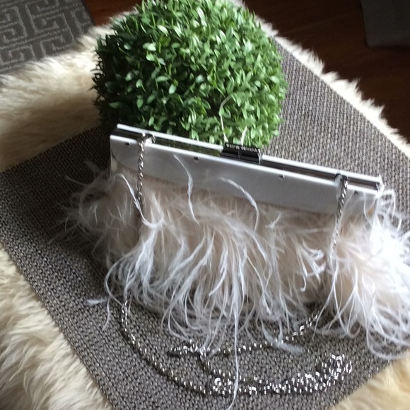 Clutch . - Picture 3 of 7